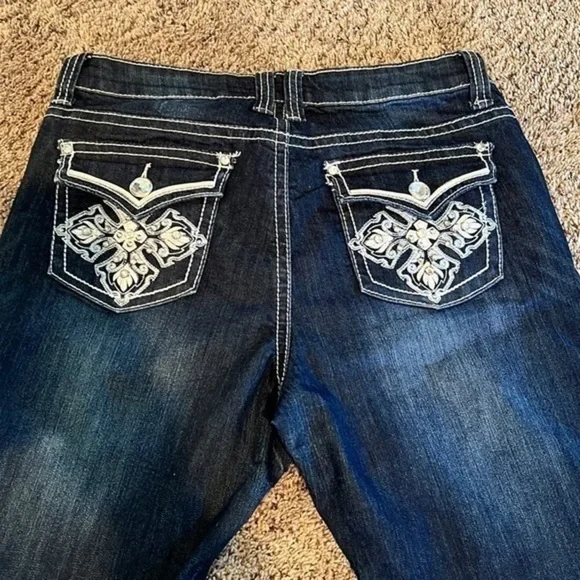 ND Weekend low rise Indigo Distressed Bling jean. Size 12. - Picture 6 of 10